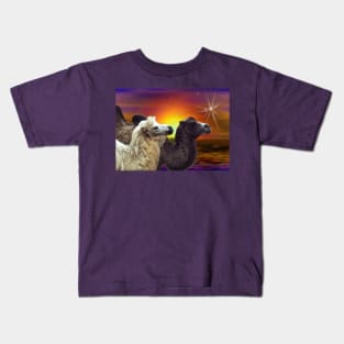 Bactrian Camels in the desert art gift. Kids T-Shirt